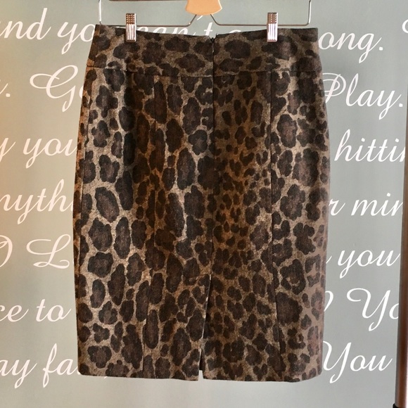RAFAELLA STUDIO LEOPARD PRINT PENCIL SKIRT - Picture 2 of 2